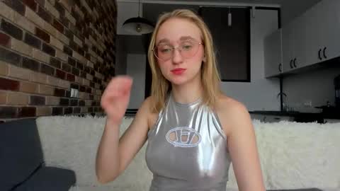 Snapshot of _ruby_kim chatting on 25, 11, 2025 Ruby online show from 25, 11, 2025