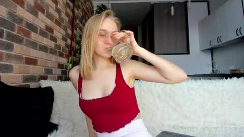 Snapshot of _ruby_kim chatting on 19, 12, 2025 Ruby online show from 19, 12, 2025