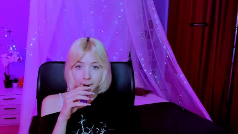 Snapshot of _sabrina_moore chatting on 6, 5, 2026 sabrina online show from 6, 5, 2026