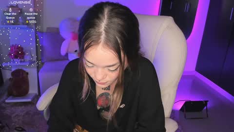 Snapshot of _sabrinamoon chatting on 11, 12, 2024 online show from 11, 12, 2024