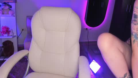 Snapshot of _sabrinamoon chatting on 17, 1, 2025 online show from 17, 1, 2025