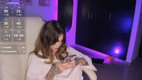 Snapshot of _sabrinamoon chatting on 30, 1, 2025 online show from 30, 1, 2025