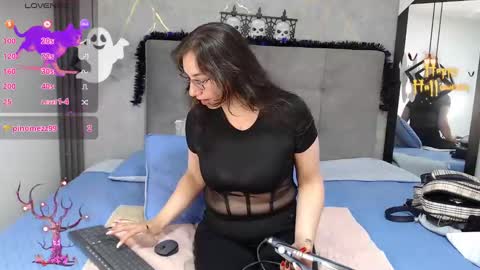 Snapshot of _samaanta_ chatting on 17, 10, 2025 Samanta online show from 17, 10, 2025