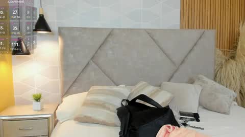 Antonella  online show from 7, 4, 2026