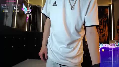 Snapshot of _santi2 chatting on 3, 3, 2026 santi online show from 3, 3, 2026