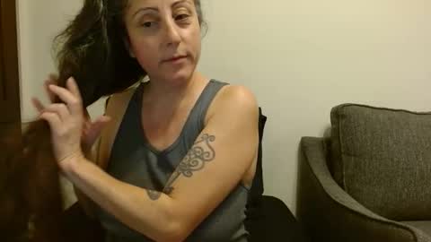 Snapshot of _sara_lynn_ chatting on 8, 4, 2026 Sara Lynn online show from 8, 4, 2026