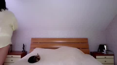 Sara online show from 25, 10, 2025