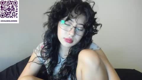 Snapshot of _scarletgirl_ chatting on 1, 5, 2026 Chloee online show from 1, 5, 2026