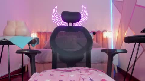 Snapshot of _scarletmoore chatting on 21, 2, 2025 Scarlett online show from 21, 2, 2025