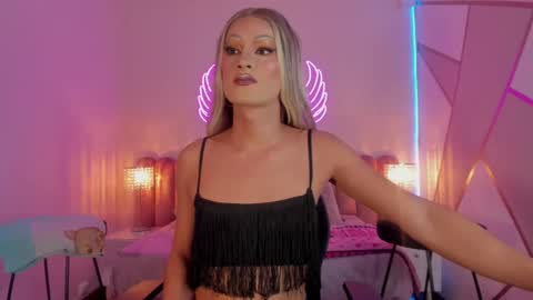 Snapshot of _scarletmoore chatting on 12, 3, 2025 Scarlett online show from 12, 3, 2025