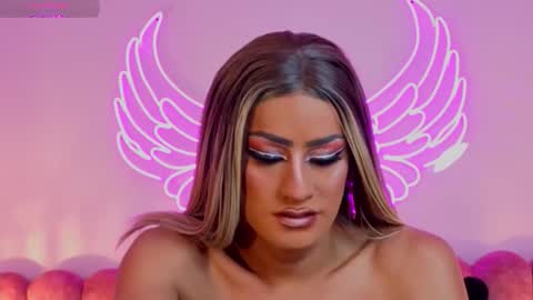 Snapshot of _scarletmoore chatting on 17, 9, 2025 Scarlett online show from 17, 9, 2025