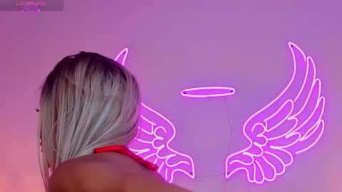 Snapshot of _scarletmoore chatting on 25, 9, 2025 Scarlett online show from 25, 9, 2025