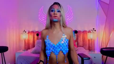 Snapshot of _scarletmoore chatting on 26, 10, 2025 Scarlett online show from 26, 10, 2025