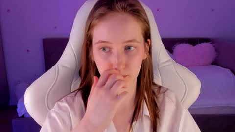 _secretelly_ online show from 17, 11, 2025