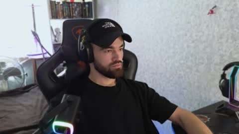 Snapshot of _serious_man chatting on 10, 9, 2025 Ask me online show from 10, 9, 2025