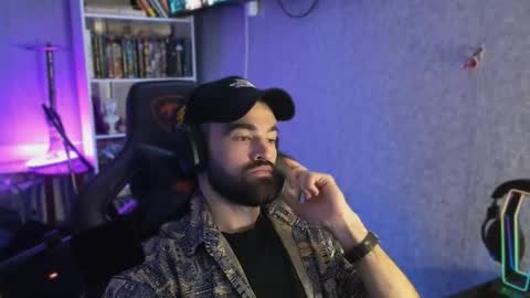 Snapshot of _serious_man chatting on 25, 9, 2025 Ask me online show from 25, 9, 2025