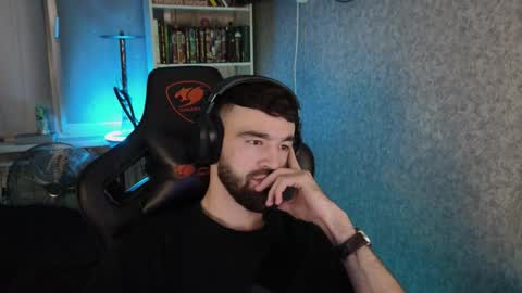 Snapshot of _serious_man chatting on 6, 10, 2025 Ask me online show from 6, 10, 2025