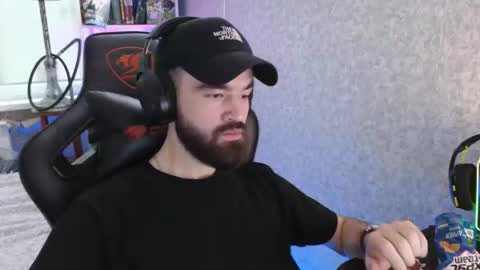 Snapshot of _serious_man chatting on 5, 12, 2025 Ask me online show from 5, 12, 2025