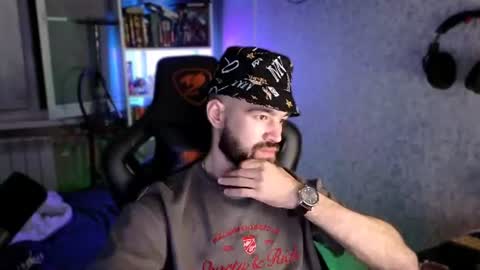 Snapshot of _serious_man chatting on 12, 7, 2026 Ask me online show from 12, 7, 2026