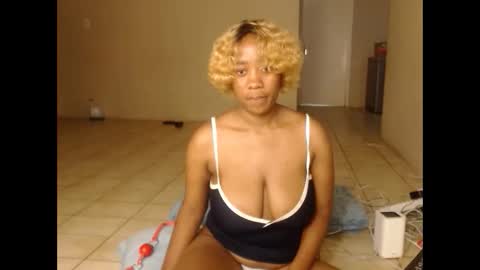 _sexylipss online show from 28, 11, 2025