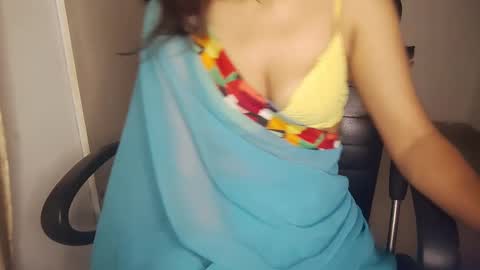 Snapshot of _shalini_0 chatting on 27, 9, 2025 _shalini_0 online show from 27, 9, 2025