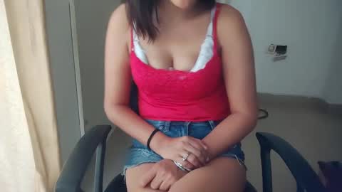 Snapshot of _shalini_0 chatting on 2, 10, 2025 _shalini_0 online show from 2, 10, 2025