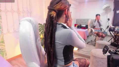 Snapshot of _sharlotte777 chatting on 15, 11, 2025 _sharlotte777 online show from 15, 11, 2025