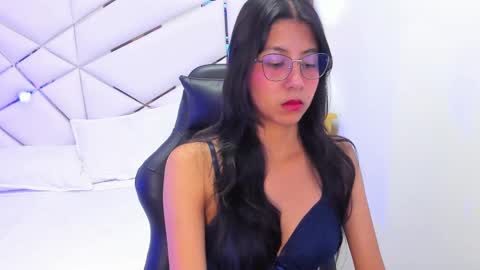 Lana  online show from 19, 9, 2025