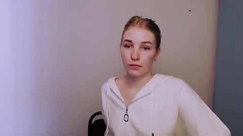 Snapshot of _snow_queen__ chatting on 4, 3, 2026 Rachel online show from 4, 3, 2026