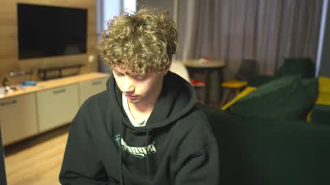 Snapshot of _sopranos_ chatting on 3, 2, 2025 OLIVERpvt is open online show from 3, 2, 2025