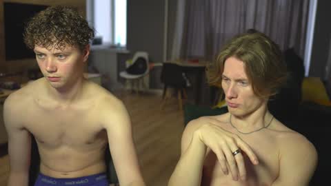 Snapshot of _sopranos_ chatting on 6, 2, 2025 OLIVERpvt is open online show from 6, 2, 2025