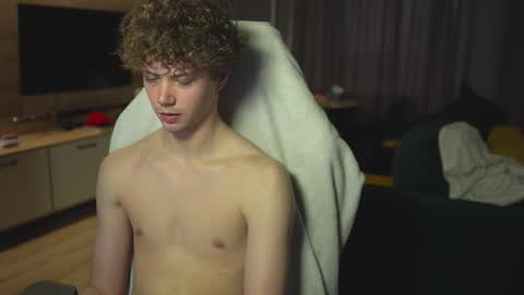 Snapshot of _sopranos_ chatting on 1, 3, 2025 OLIVERpvt is open online show from 1, 3, 2025