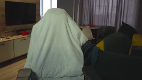 Snapshot of _sopranos_ chatting on 4, 3, 2025 OLIVERpvt is open online show from 4, 3, 2025