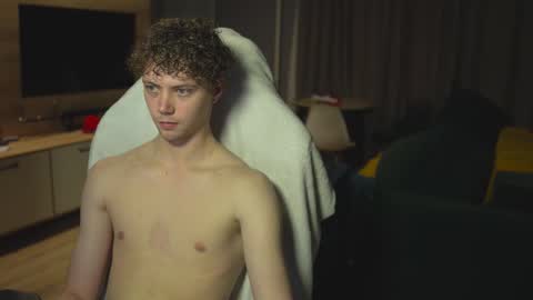 Snapshot of _sopranos_ chatting on 5, 3, 2025 OLIVERpvt is open online show from 5, 3, 2025