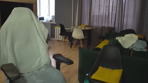 Snapshot of _sopranos_ chatting on 11, 3, 2025 OLIVERpvt is open online show from 11, 3, 2025