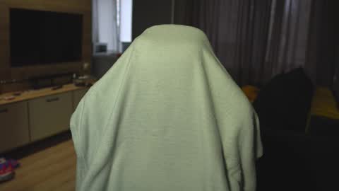 Snapshot of _sopranos_ chatting on 17, 10, 2025 OLIVERpvt is open online show from 17, 10, 2025