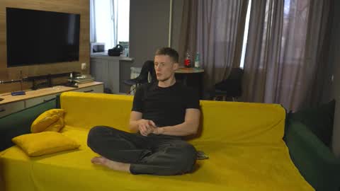 Snapshot of _sopranos_ chatting on 19, 10, 2025 OLIVERpvt is open online show from 19, 10, 2025