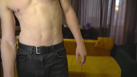 Snapshot of _sopranos_ chatting on 22, 10, 2025 OLIVERpvt is open online show from 22, 10, 2025