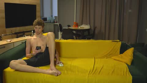 Snapshot of _sopranos_ chatting on 24, 10, 2025 OLIVERpvt is open online show from 24, 10, 2025