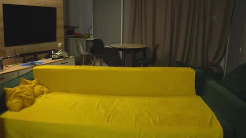 Snapshot of _sopranos_ chatting on 4, 11, 2025 OLIVERpvt is open online show from 4, 11, 2025