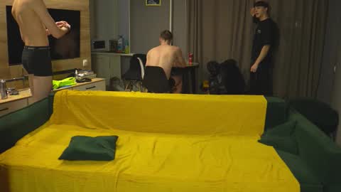 Snapshot of _sopranos_ chatting on 14, 11, 2025 OLIVERpvt is open online show from 14, 11, 2025