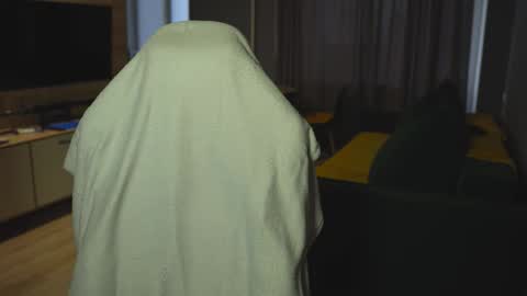 Snapshot of _sopranos_ chatting on 21, 11, 2025 OLIVERpvt is open online show from 21, 11, 2025