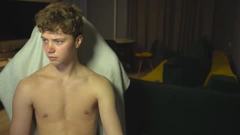 Snapshot of _sopranos_ chatting on 22, 11, 2025 OLIVERpvt is open online show from 22, 11, 2025