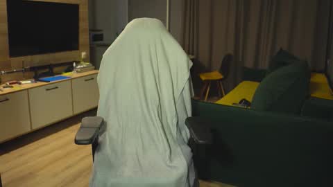 Snapshot of _sopranos_ chatting on 24, 11, 2025 OLIVERpvt is open online show from 24, 11, 2025