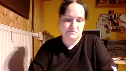 Snapshot of _squirty_pussyyy_ chatting on 24, 6, 2026 Melisa online show from 24, 6, 2026