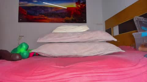 Snapshot of _ssusy_ chatting on 12, 3, 2025 susy online show from 12, 3, 2025