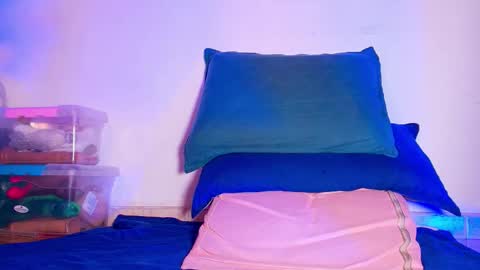 Snapshot of _ssusy_ chatting on 28, 10, 2025 susy online show from 28, 10, 2025