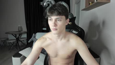 Snapshot of _stager_ chatting on 13, 1, 2025 MARKPVT IS OPEN online show from 13, 1, 2025