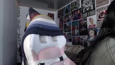 Snapshot of _succubowie_ chatting on 7, 10, 2025 Succubowie  online show from 7, 10, 2025