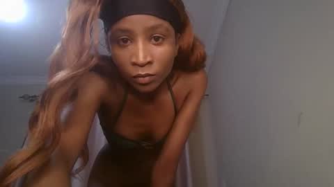 _sweetebony_r online show from 13, 2, 2026